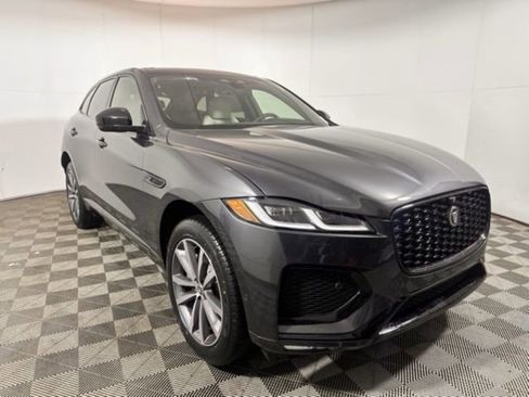 New 2026 Jaguar F-PACE R-Dynamic S image 3