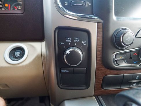 Used 2013 RAM 1500 Laramie w/ Convenience Group AWD/4WD image 26