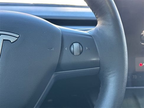 Used 2022 Tesla Model 3 image 18