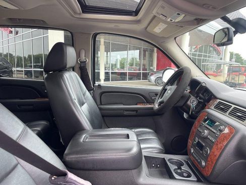 Used 2007 Chevrolet Avalanche LTZ w/ LTZ Preferred Equipment Group AWD/4WD image 5