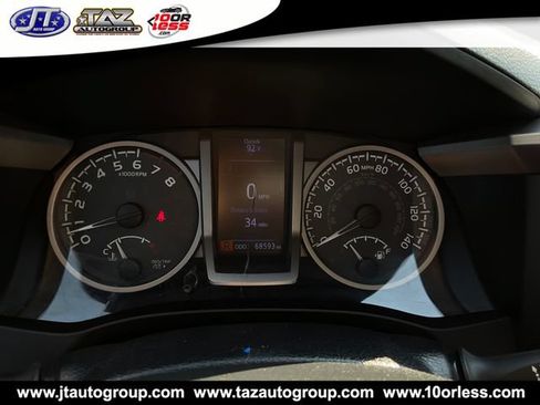 Used 2018 Toyota Tacoma SR5 AWD/4WD image 20