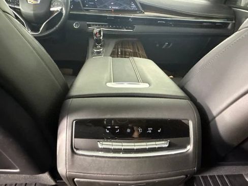 Used 2024 Cadillac Escalade ESV Premium Luxury RWD image 30