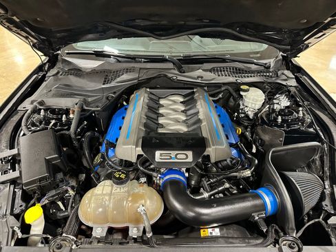 Used 2017 Ford Mustang GT RWD image 32