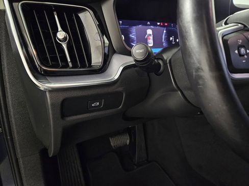 Used 2024 Volvo S60 B5 Core FWD image 24
