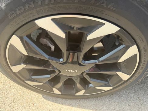 Used 2025 Kia Sorento EX w/ Panoramic Sunroof Package FWD image 8