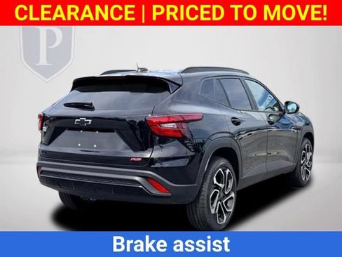 New 2026 Chevrolet Trax RS w/ Driver Confidence Package FWD image 8