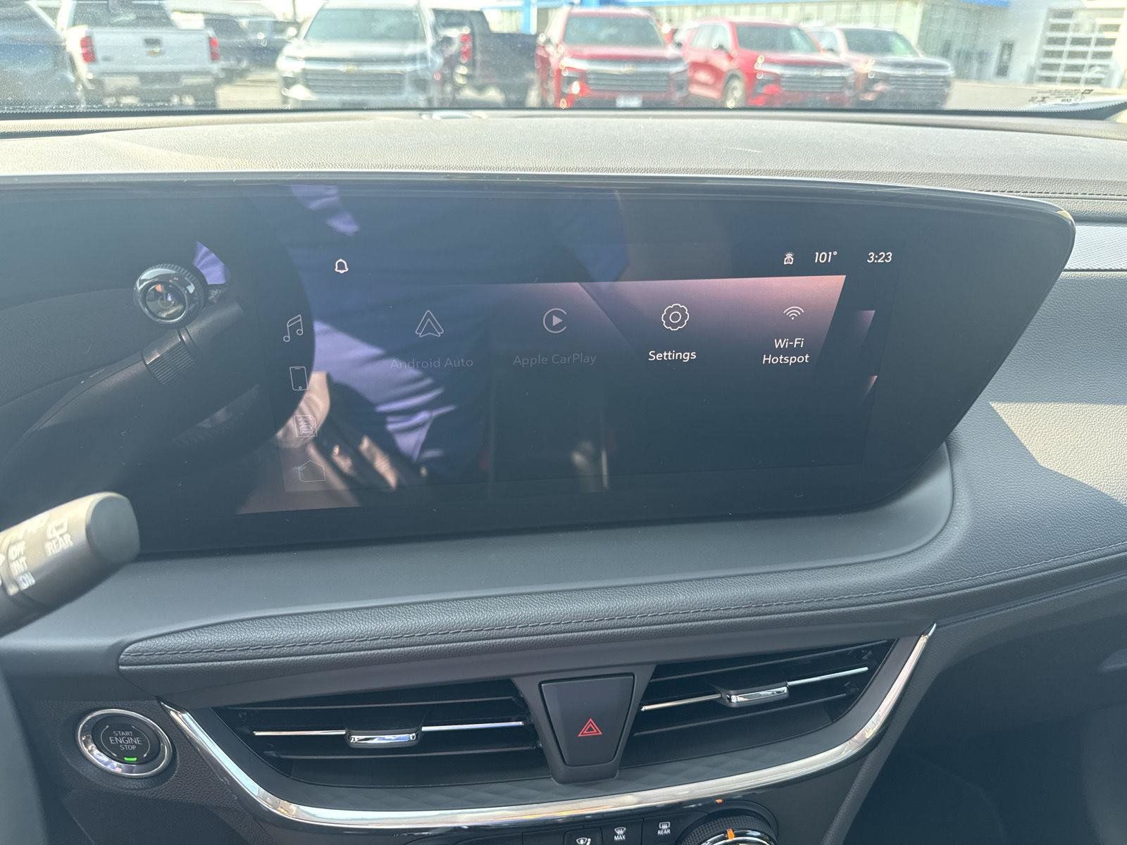 Used 2025 Buick Encore GX Preferred w/ Comfort Package FWD image 22