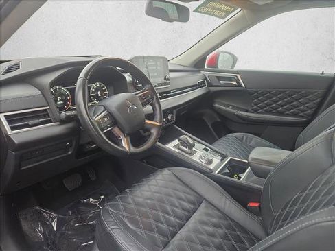 Used 2023 Mitsubishi Outlander SEL image 10