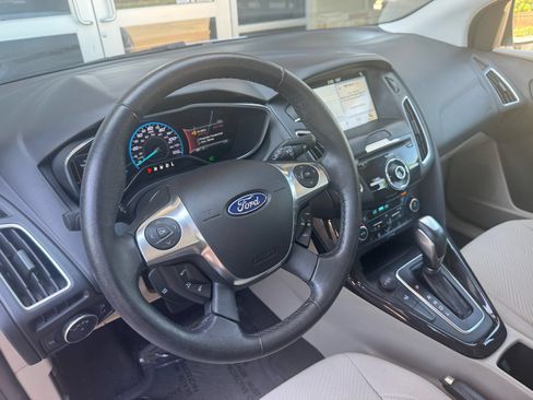 Used 2018 Ford Focus Electric Hatchback FWD image 21