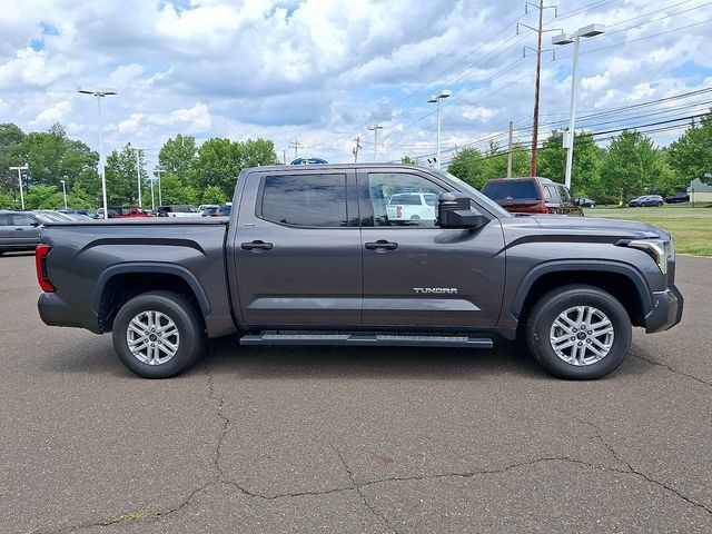 Used 2022 Toyota Tundra SR5 w/ SR5 Convenience Package AWD/4WD image 7