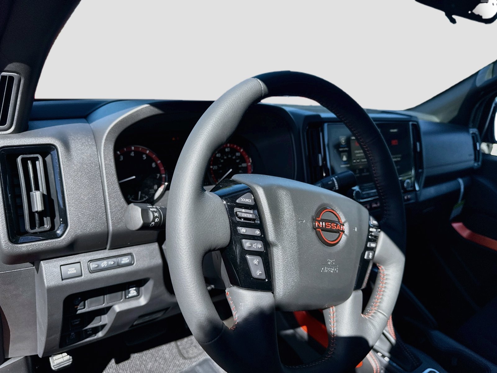 New 2026 Nissan Frontier PRO-4X w/ Pro-4x Convenience Package AWD/4WD image 9