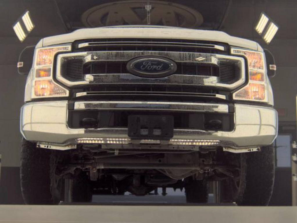 Used 2022 Ford F250 XLT AWD/4WD image 3