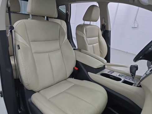 Used 2020 Nissan Murano SL w/ Cargo Package image 10