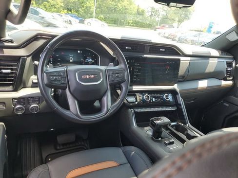 Used 2023 GMC Sierra 1500 AT4 w/ AT4 Premium Package AWD/4WD image 10
