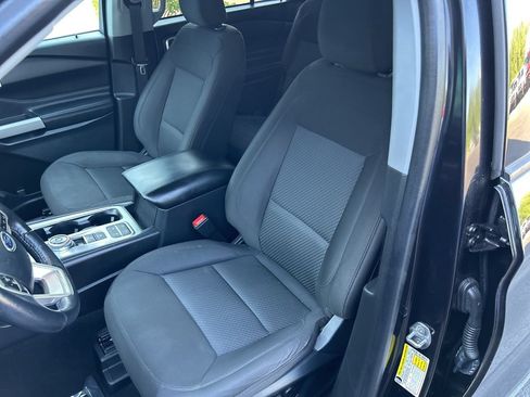 Used 2023 Ford Explorer XLT RWD image 11