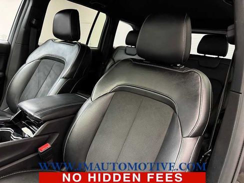Used 2023 Jeep Grand Cherokee Altitude AWD/4WD image 13