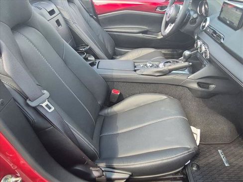 Used 2025 MAZDA MX-5 Miata Grand Touring w/ Weather Package RWD image 18