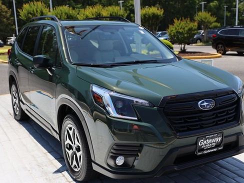 Certified 2023 Subaru Forester Premium AWD/4WD image 7
