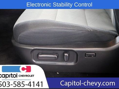 Used 2022 Toyota Tacoma TRD Off-Road image 13