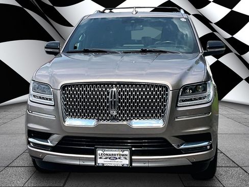 Used 2020 Lincoln Navigator L Reserve w/ Luxury Package AWD/4WD image 3