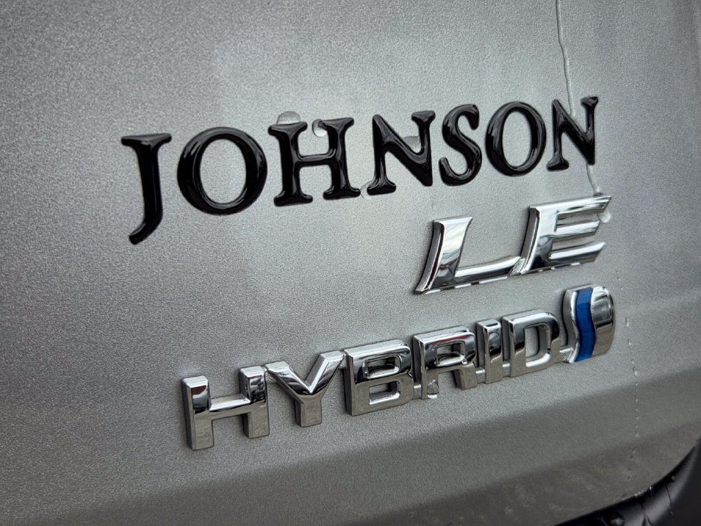 Used 2024 Toyota Sienna LE FWD image 15