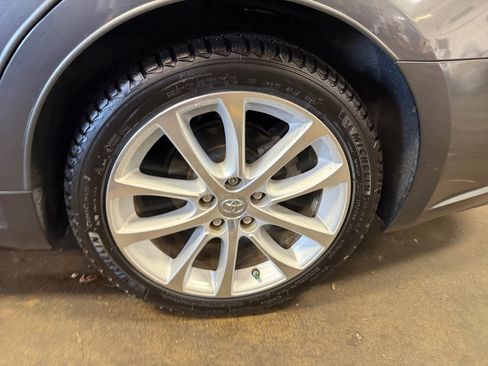 Used 2013 Toyota Avalon XLE Touring FWD image 26