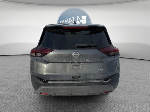 Used 2023 Nissan Rogue S image 5