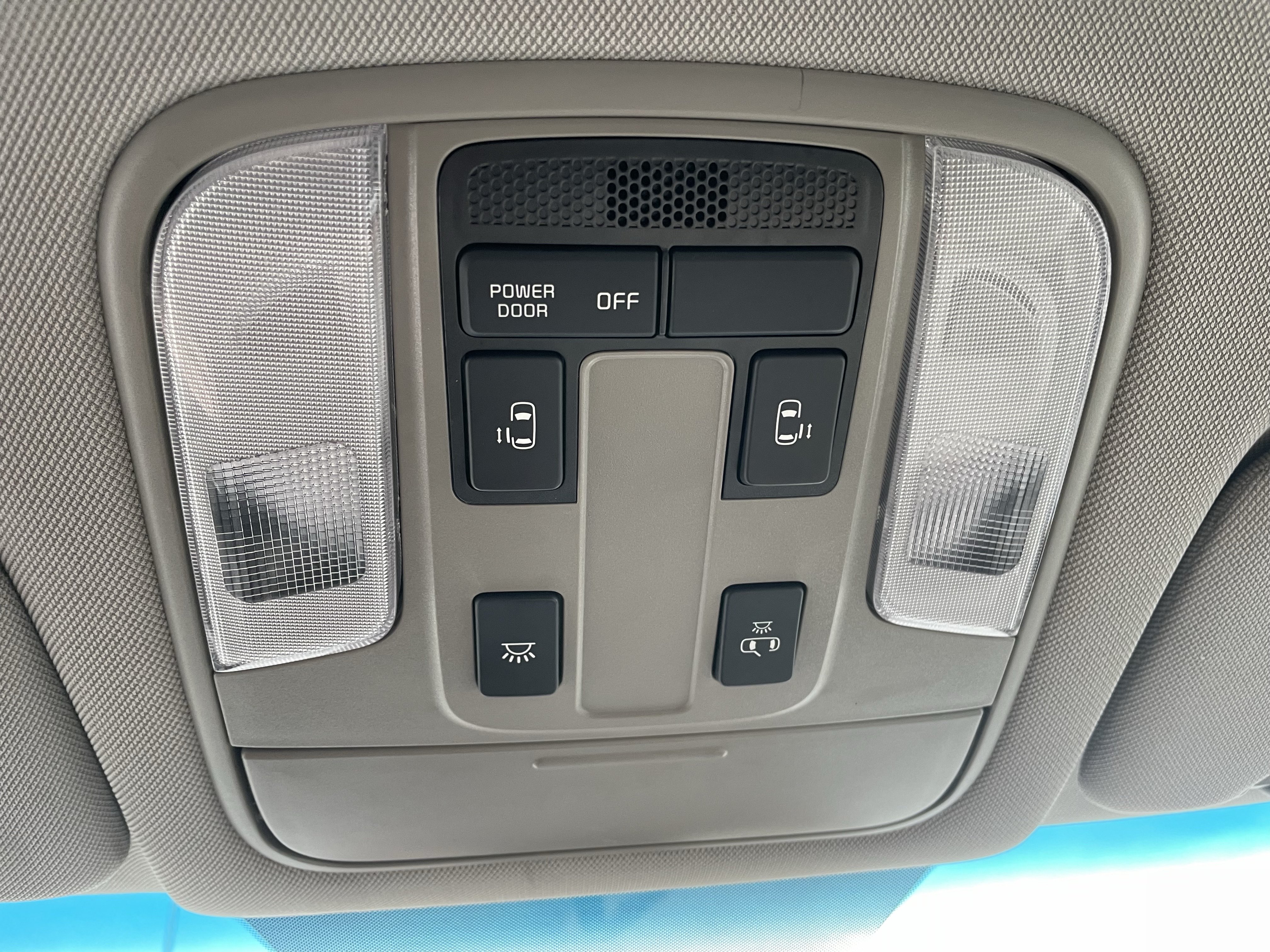 Used 2020 Kia Sedona LX FWD image 24