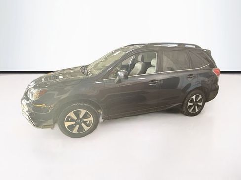 Used 2017 Subaru Forester 2.5i Limited image 9