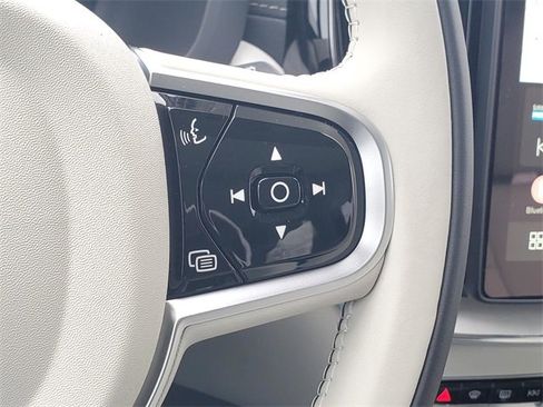 New 2026 Volvo XC60 B5 Ultra w/ Protection Package Premier image 19