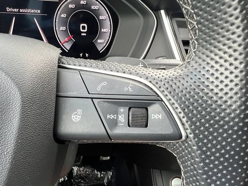 Used 2022 Audi SQ5 Premium Plus AWD/4WD image 37