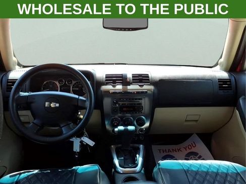 Used 2009 HUMMER H3T Adventure AWD/4WD image 9