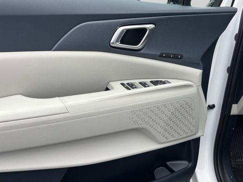 New 2026 Kia Carnival EX FWD image 24