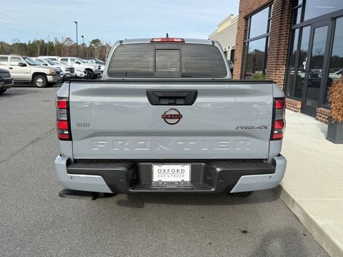 Used 2022 Nissan Frontier PRO-4X w/ Technology Package image 5