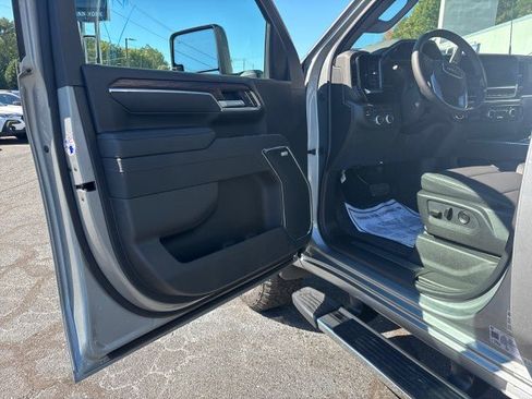 New 2026 GMC Sierra 2500 SLT w/ SLT Premium Package image 9