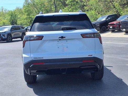 New 2026 Chevrolet Equinox RS w/ Convenience Package III FWD image 4
