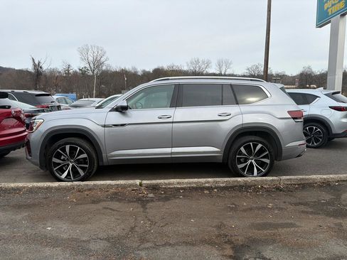 Used 2024 Volkswagen Atlas SEL Premium R-Line image 16