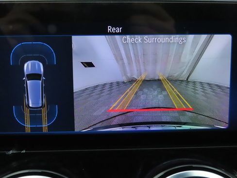 Certified 2025 Mercedes-Benz GLB 250 image 15