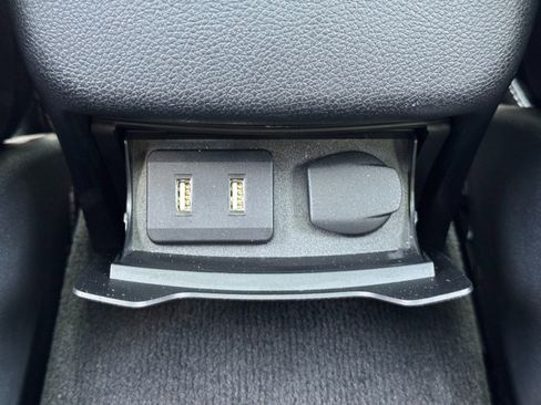 Used 2021 Mercedes-Benz C 300 Sedan w/ Premium Package image 36