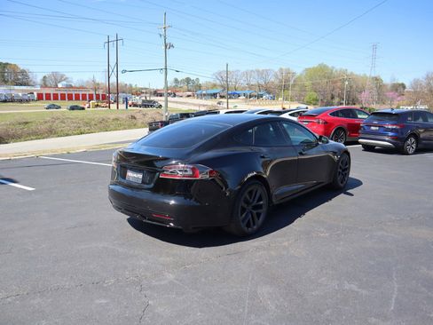 Used 2022 Tesla Model S Long Range Sedan 4D image 10