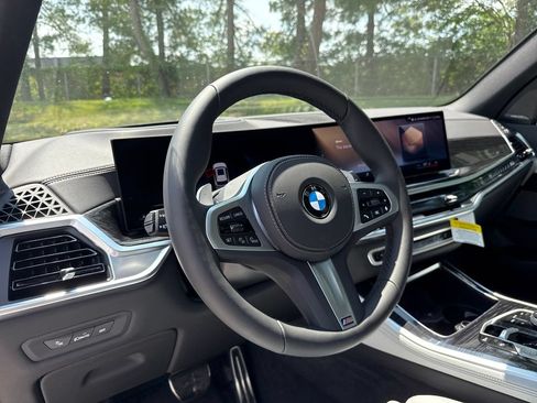 New 2026 BMW X5 xDrive40i w/ M Sport Package AWD/4WD image 13