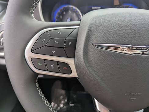 New 2026 Chrysler Pacifica Select FWD image 22