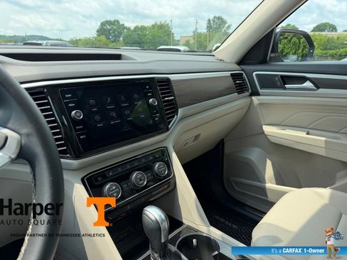 Used 2023 Volkswagen Atlas SE w/ Panoramic Sunroof Package AWD/4WD image 17