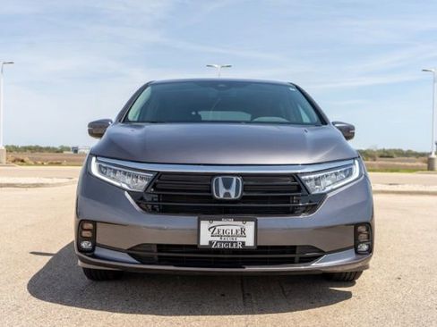 Used 2024 Honda Odyssey EX-L image 2