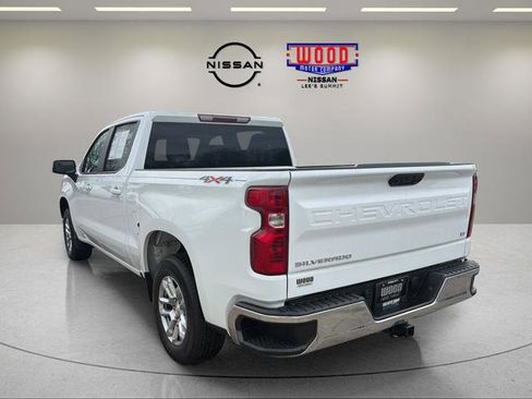 Used 2022 Chevrolet Silverado 1500 LT AWD/4WD image 4