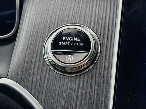 Used 2026 Mercedes-Benz GLC 300 4MATIC image 21