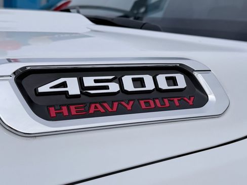 Used 2022 RAM 4500 Tradesman w/ Chrome Appearance Group image 9