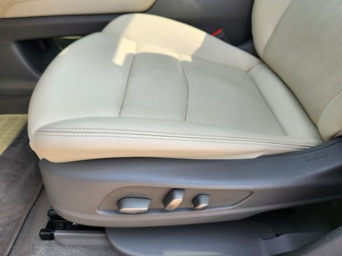 Used 2021 Cadillac XT6 Premium Luxury FWD image 23