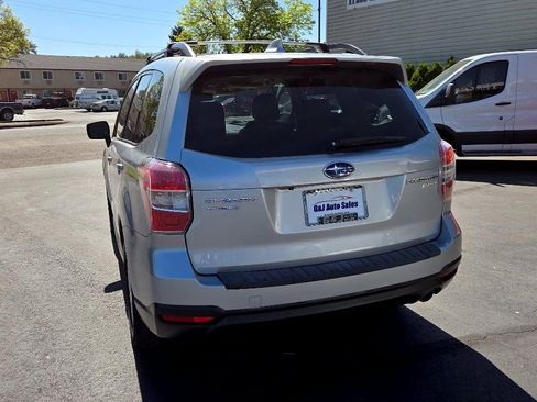 Used 2016 Subaru Forester 2.5i Limited AWD/4WD image 10