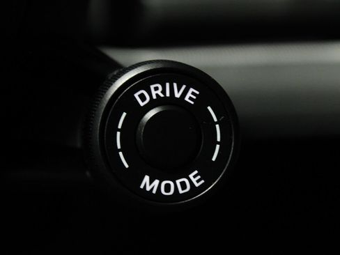 Certified 2025 Porsche Panamera 4 AWD/4WD image 37